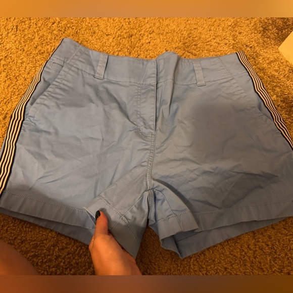 Vineyard Vines Sky Blue Athletic Shorts with Stripe - Picture 1 of 4